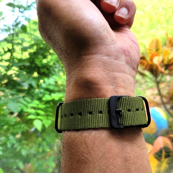 Limited Edition Grateful Dead Analog Watch Green Band Illuminating Hands NWT - Picture 10 of 12